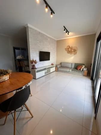 Casa com 2 quartos à venda, Bairro Novo Mundo - Uberlândia/MG