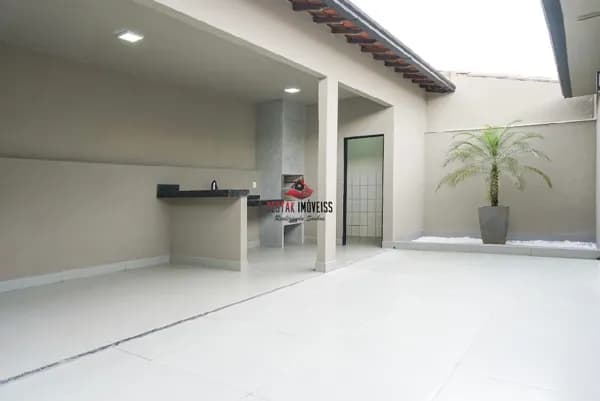 Casa com 3 quartos à venda, bairro Santa Mônica - Uberlândia/MG