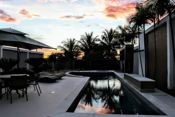 Sobrado à venda, 626 m² por R$ 5.500.000,00 - Cidade Jardim - Uberlândia/MG