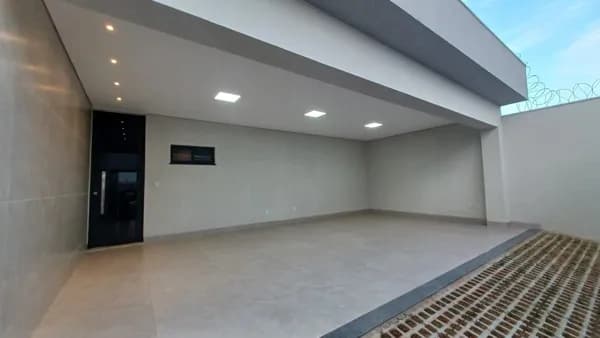 Casa com 3 quartos à venda, bairro Laranjeiras - Uberlândia/MG