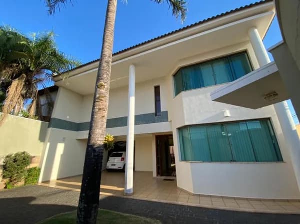 Sobrado com 3 quartos à venda, bairro Morada da Colina - Uberlândia/MG