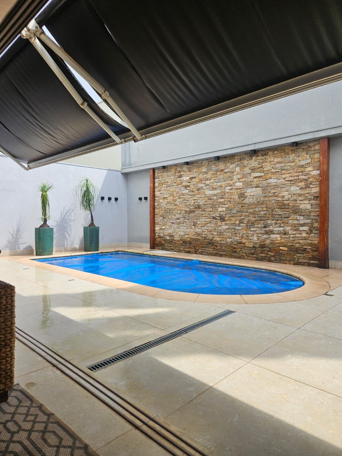 Sobrado à venda em condominio fechado jardins roma - Uberlândia - MG