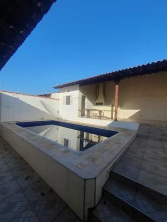 Casa com 3 quartos à venda no Bairro Cidade Jardim - Uberlândia/MG
