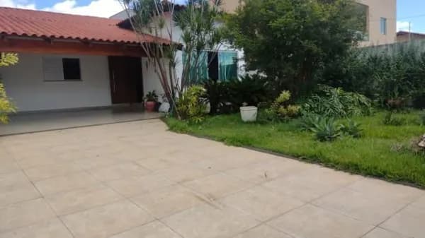 Casa com 2 quartos à venda no Bairro Jardim Holanda - Uberlândia/MG