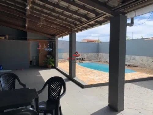 Casa à venda no bairro Santa Mônica - Uberlândia - MG