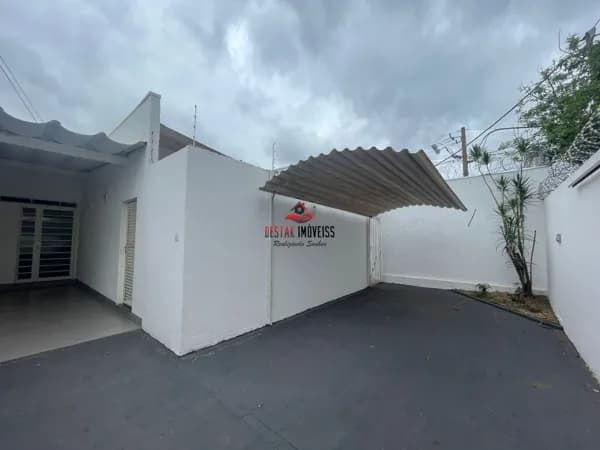 Casa com 3 quartos à venda no Bairro Vigilato Pereira - Uberlândia/MG