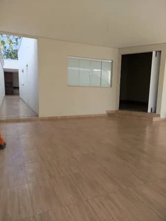 Casa com 3 quartos à venda no Bairro Umuarama - Uberlândia/MG