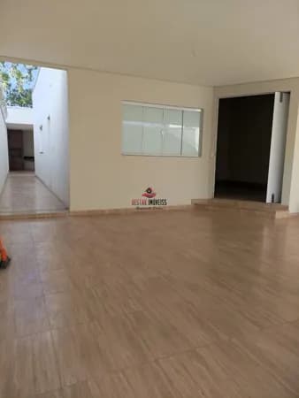 Casa com 3 quartos à venda no Bairro Umuarama - Uberlândia/MG