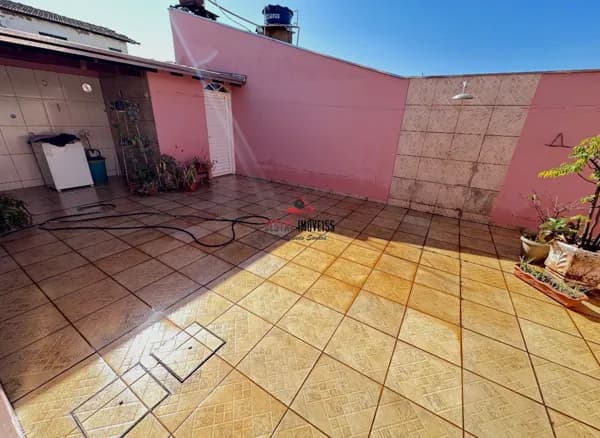 Casa com 4 quartos à venda bairro Nossa Senhora das Graças - Uberlândia/MG
