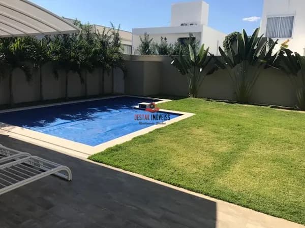 Sobrado com 4 quartos à venda, Condomínio Villa dos Ipês - Uberlândia/MG