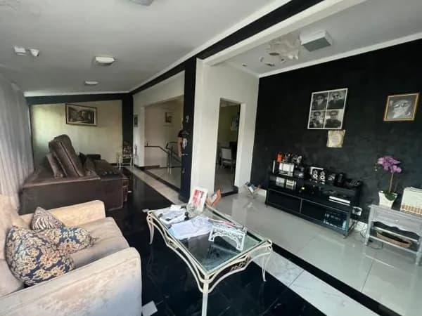Casa com 3 quartos à venda no Bairro Osvaldo Rezende - Uberlândia/MG