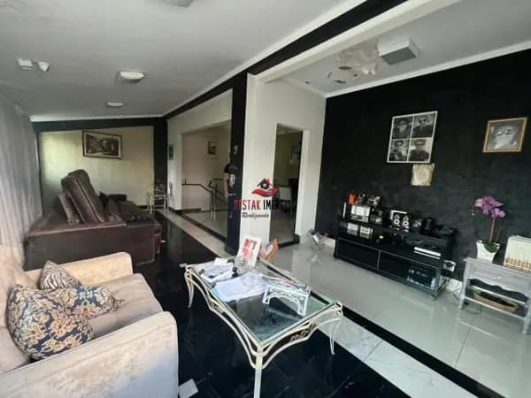 Casa com 3 quartos à venda no Bairro Osvaldo Rezende - Uberlândia/MG