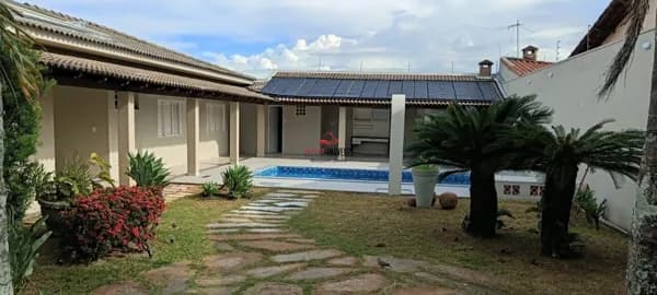 Casa à venda no bairro Cidade Jardim - Uberlândia - MG