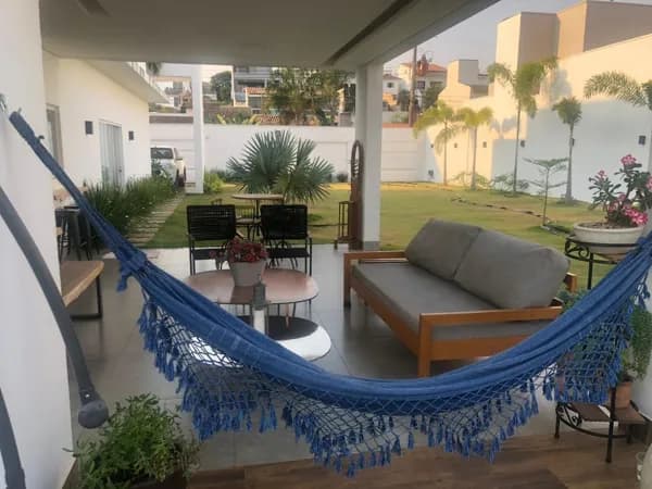Casa com 4 quartos à venda, bairro Cidade Jardim - Uberlândia/MG