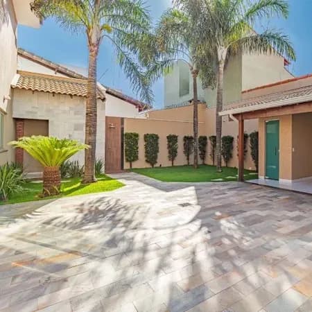 Casa com 4 quartos à venda no Bairro Jardim Botânico - Uberlândia/MG