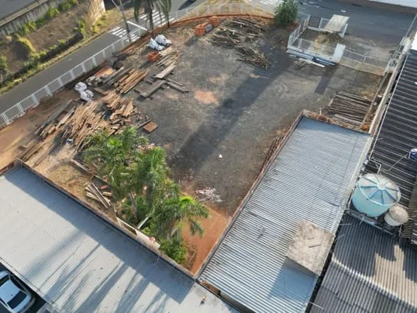 Lote/Terreno em Uberlândia - Brasil
