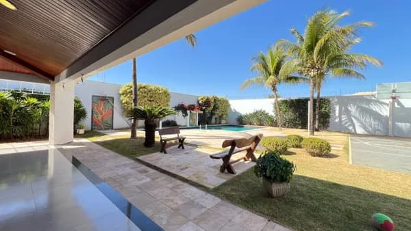 Casa com 4 quartos à venda, bairro Morada da Colina - Uberlândia/MG