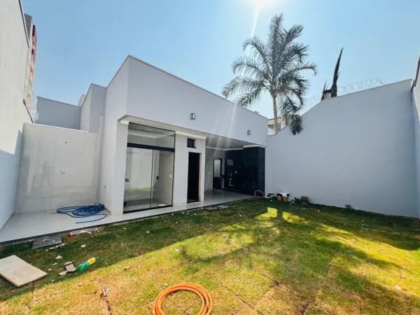 Casa com 3 quartos à venda, bairro Novo Mundo - Uberlândia/MG
