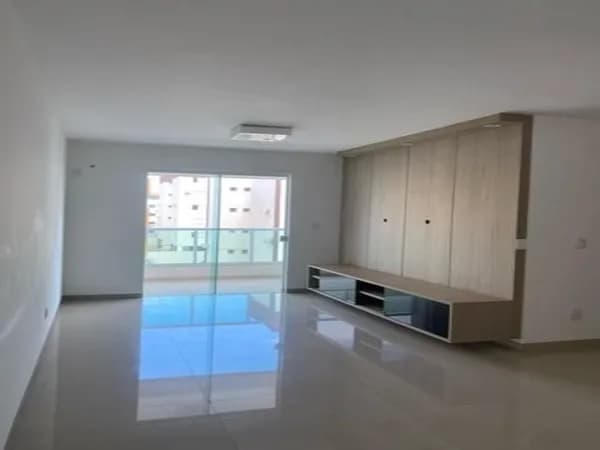 Apartamento com 3 quartos à venda no Bairro Santa Mônica - Uberlândia/MG