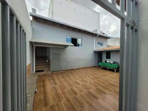 Casa com 3 quartos à venda, bairro Osvaldo Rezende - Uberlândia/MG