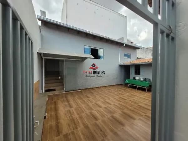 Casa com 3 quartos à venda, bairro Osvaldo Rezende - Uberlândia/MG