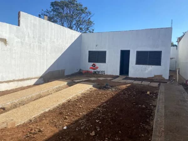 Casa com 3 quartos à venda, Bairro Vigilato Pereira - Uberlândia/MG