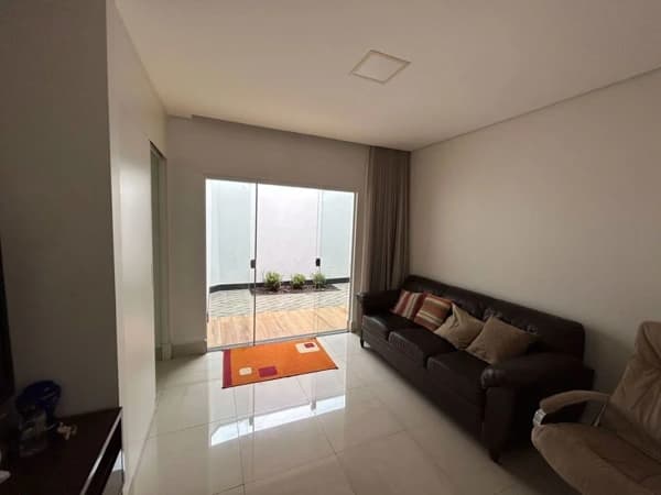 Casa em Uberlândia - Jardim América II