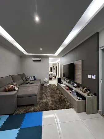 Casa com 3 quartos à venda bairro Umuarama - Uberlândia/MG