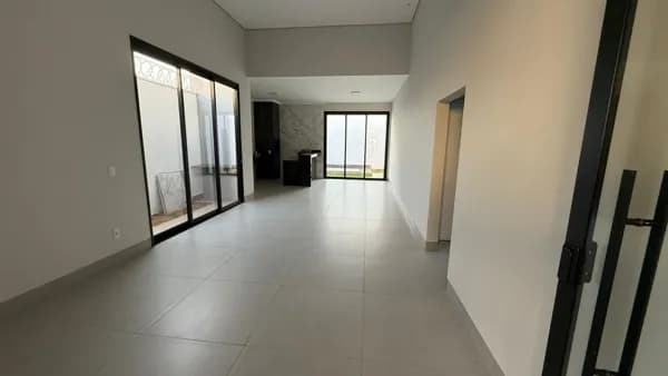 Casa com 3 quartos à venda, Bairro Vida Nova - Uberlândia/MG