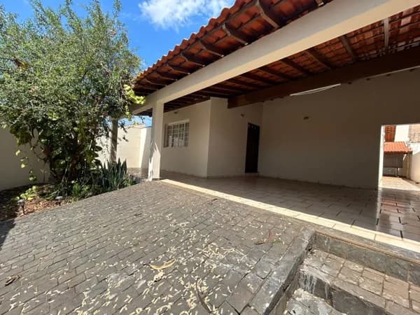 Casa com 3 quartos à venda, Bairro Cidade Jardim - Uberlândia/MG