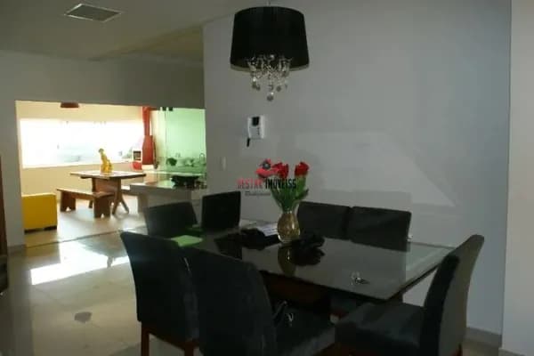 Casa com 3 quartos à venda no Bairro Pampulha - Uberlândia/MG