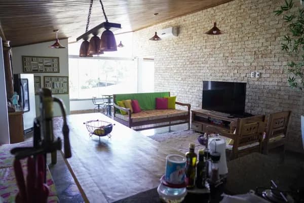 Casa com 9 quartos à venda no Bairro Umuarama - Uberlândia/MG