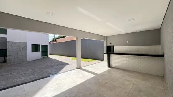 Sobrado com 5 quartos à venda no Bairro Nova Uberlândia - Uberlândia/MG