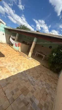 Casa com 3 quartos à venda no Bairro Planalto - Uberlândia/MG