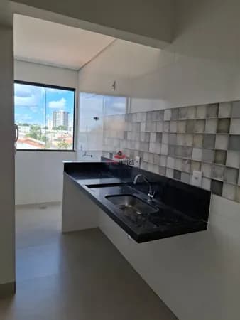 Apartamento à venda no bairro Santa Monica - Uberlandia - MG