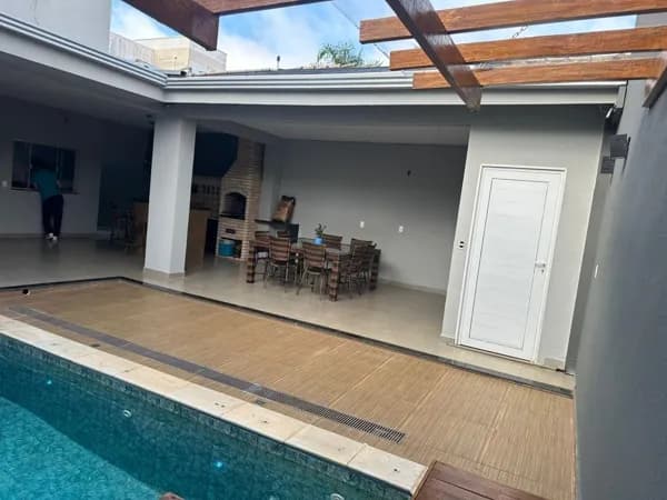 Casa com 3 quartos à venda no Bairro Jardim Botânico - Uberlândia/MG