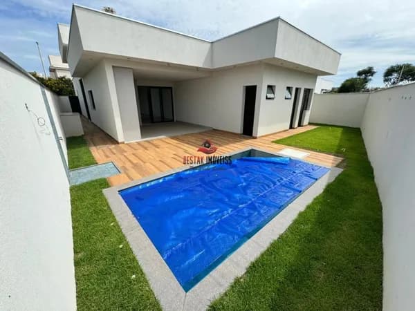 Casa com 3 quartos à venda no Banheiro Laranjeiras - Uberlândia/MG
