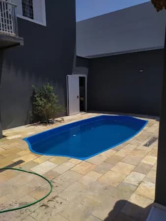 Sobrado com 5 quartos à venda, bairro Jardim Patrícia - Uberlândia/MG