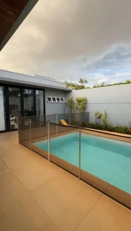 Casa com 3 quartos à venda, Bairro Umuarama - Uberlândia/MG