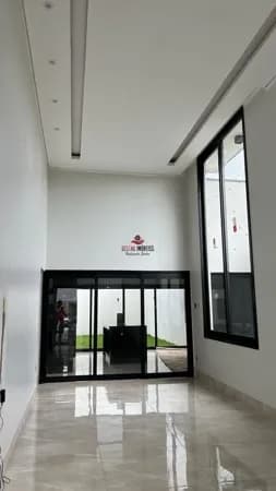 Casa com 3 quartos à venda no Bairro Portal do Vale - Uberlândia/MG