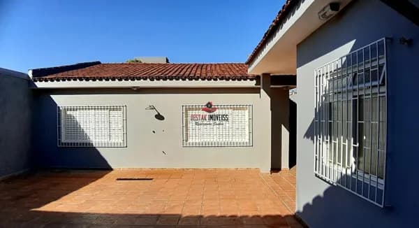 Casa com 3 quartos à venda, bairro Brasil - Uberlândia/MG