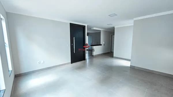 Casa com 3 quartos à venda no Bairro Cidade Jardim - Uberlândia/MG