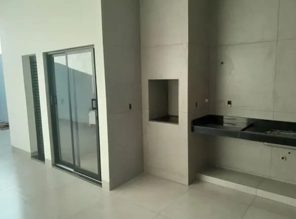 Casa com 3 quartos à venda, Bairro Laranjeiras - Uberlândia/MG