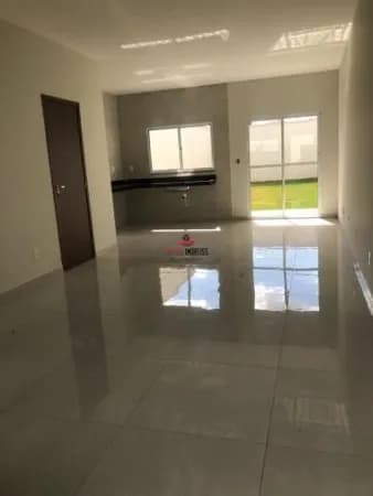 Casa com 3 quartos à venda no Bairro Laranjeiras - Uberlândia/MG