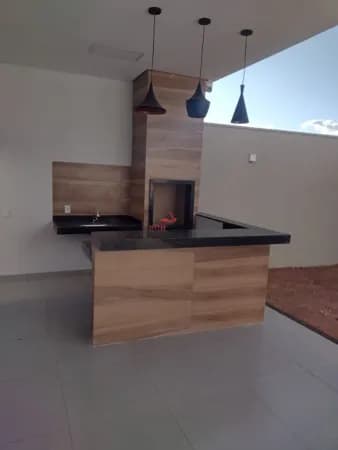 Sobrado com 3 quartos à venda bairro Quinta Alto Umuarama - Uberlândia/MG