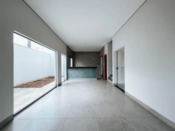 Sobrado com 3 quartos à venda, bairro Novo Mundo - Uberlândia/MG