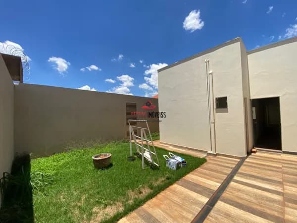 Casa com 3 quartos à venda bairro Jardim das Palmeiras - Uberlândia/MG