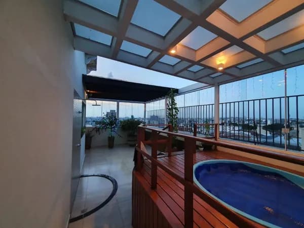 Cobertura com 4 quartos à venda no Bairro Santa Mônica - Uberlândia/MG