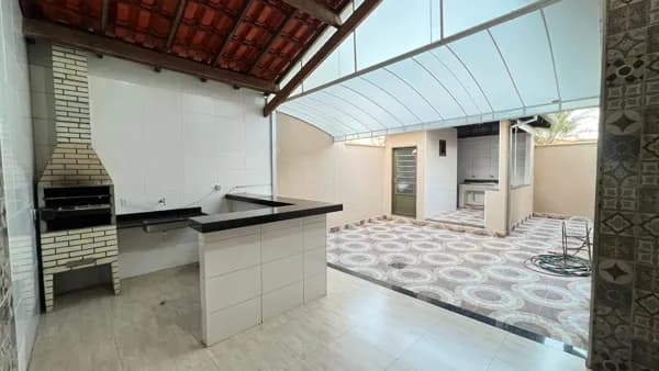 Casa com 3 quartos à venda no Bairro Jardim Patrícia - Uberlândia/MG