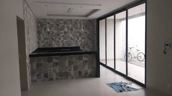 Sobrado com 3 quartos à venda no Bairro Alto Umuarama - Uberlândia/MG